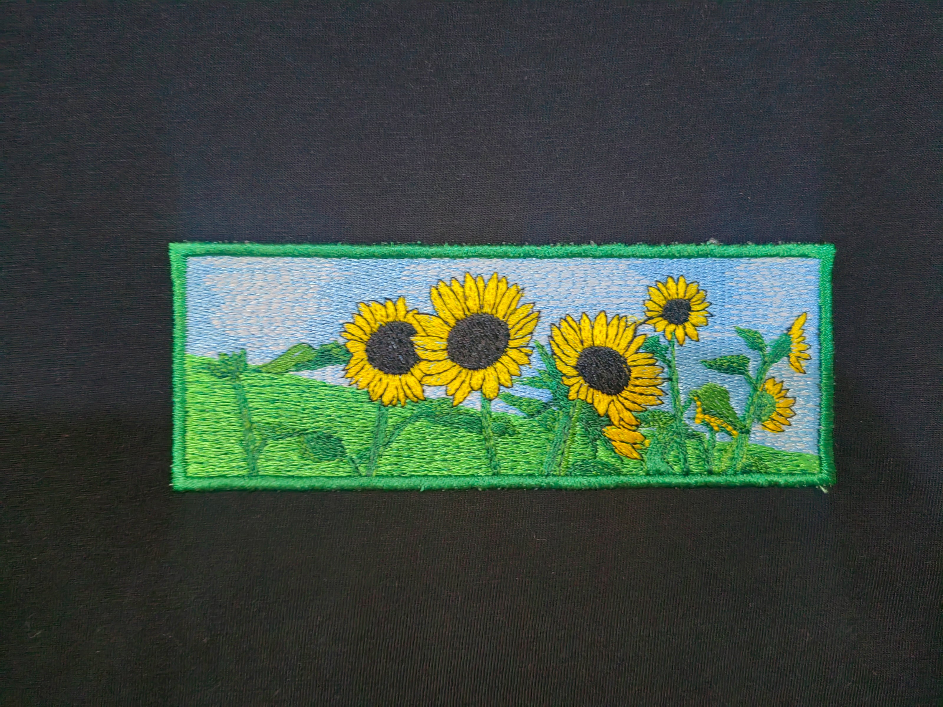 Custi Embroidered Sun Flowers T-shirt