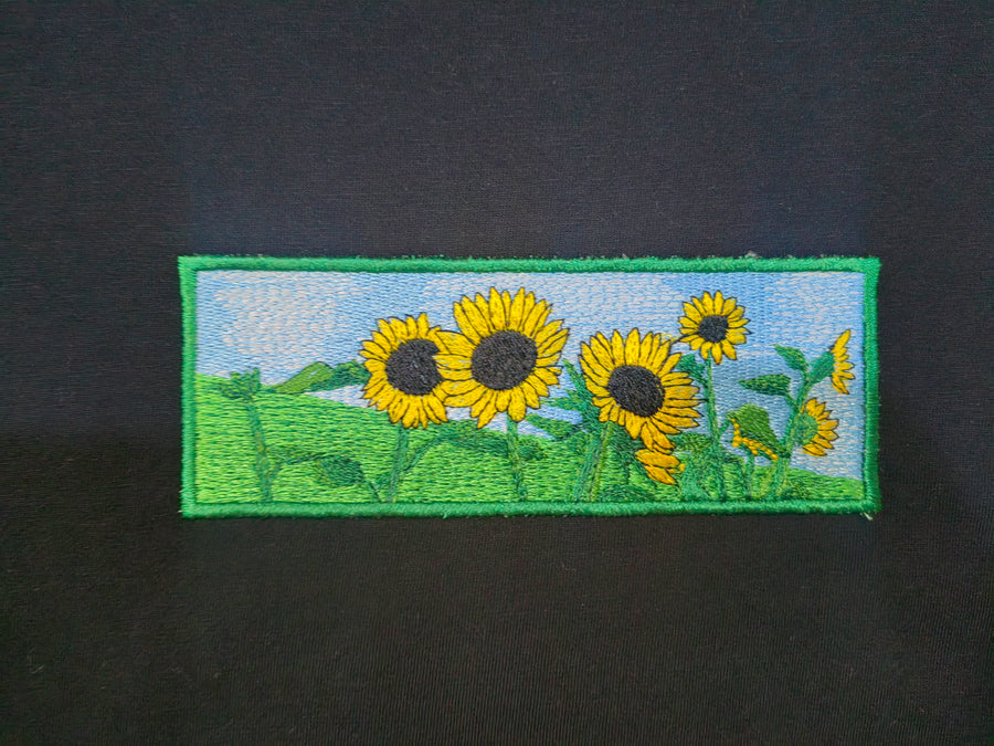 Custi Embroidered Sun Flowers T-shirt