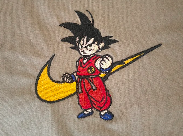 Custi Embroidered Goku T-shirt